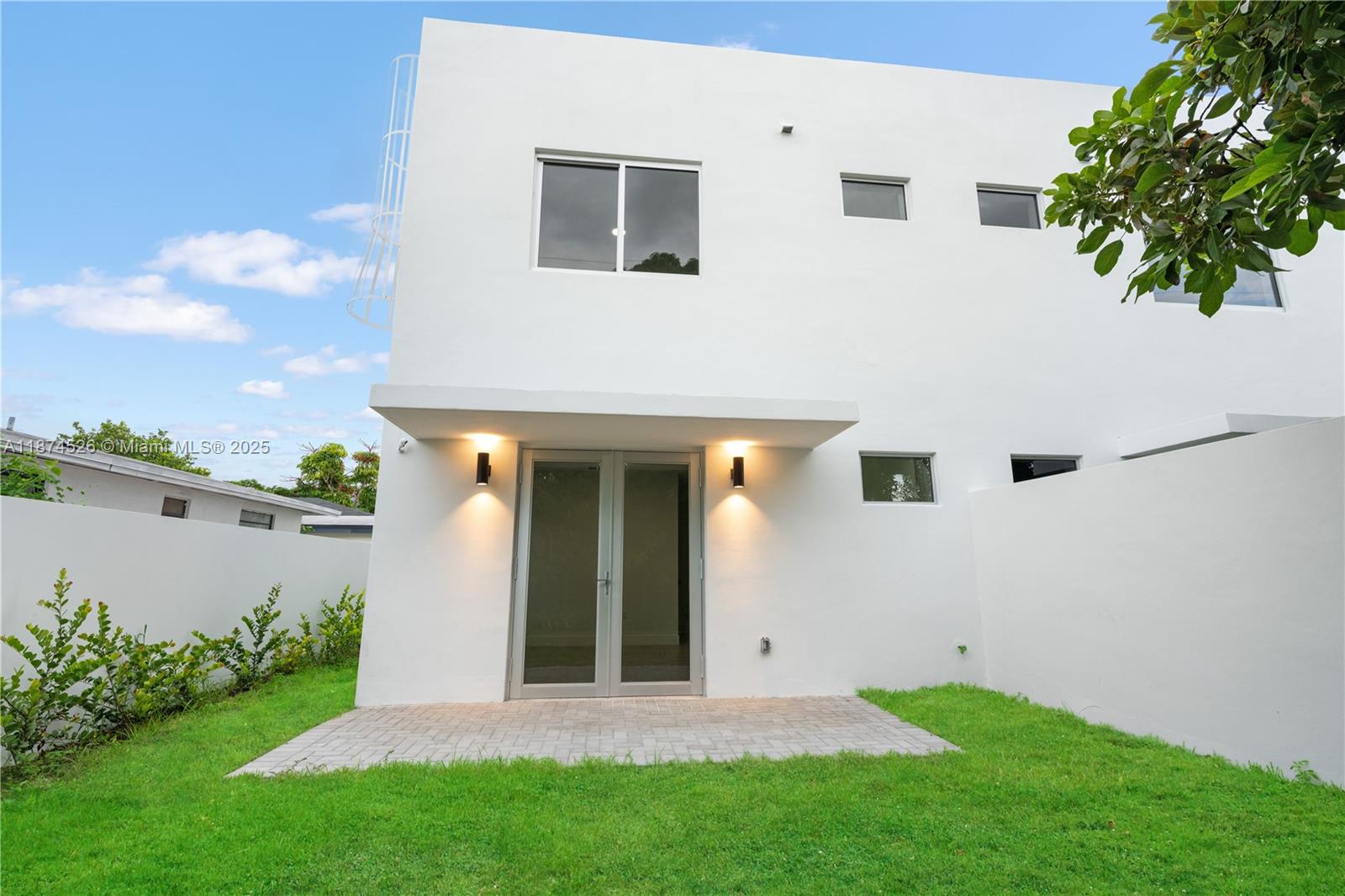 857 SW 14th Ave #A Miami, FL 33135