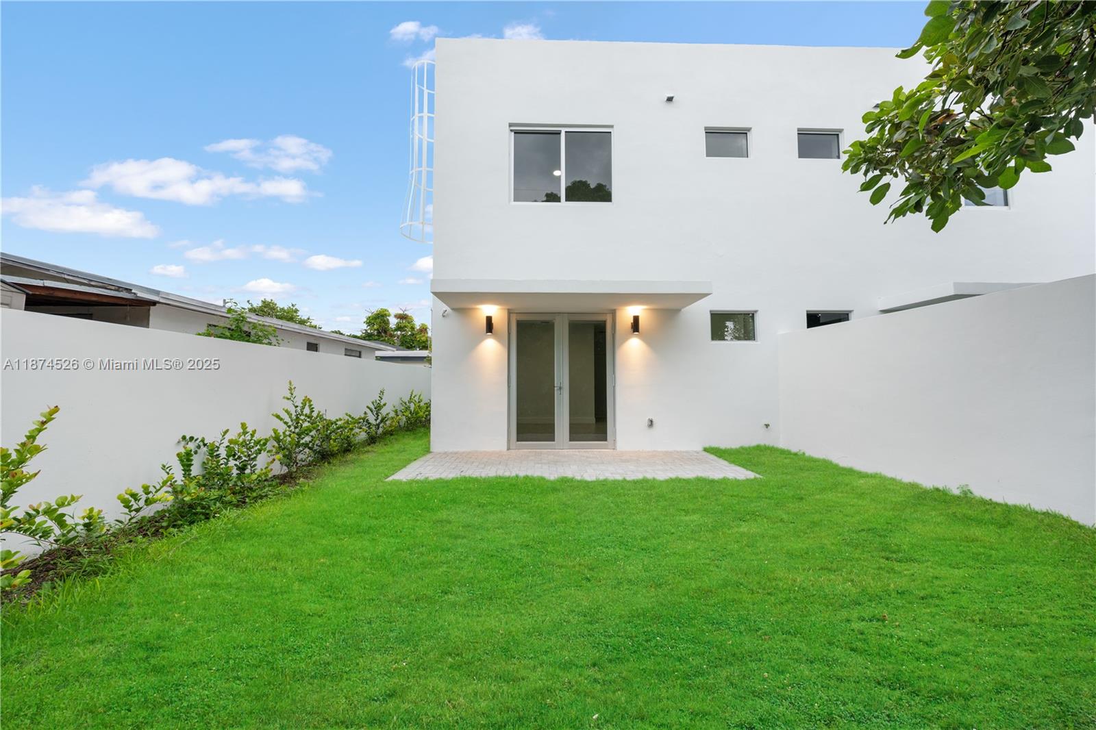 857 SW 14th Ave #A Miami, FL 33135