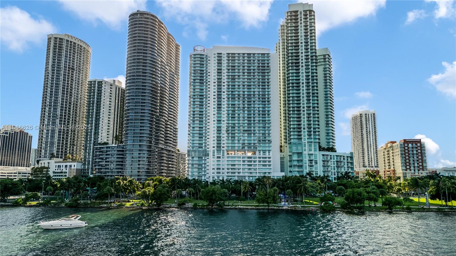 1800 N Bayshore Dr #4006