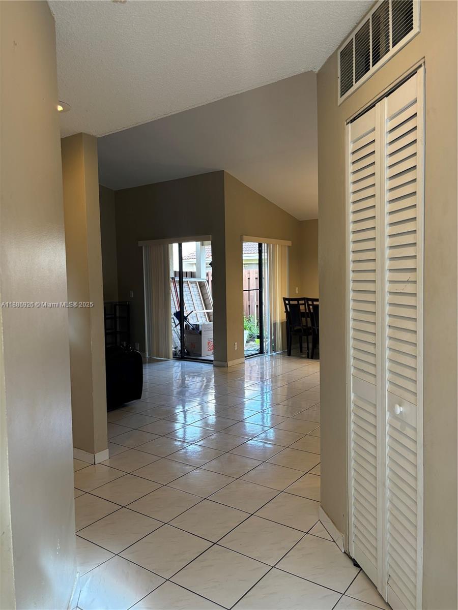 6547 NW 170th Ter