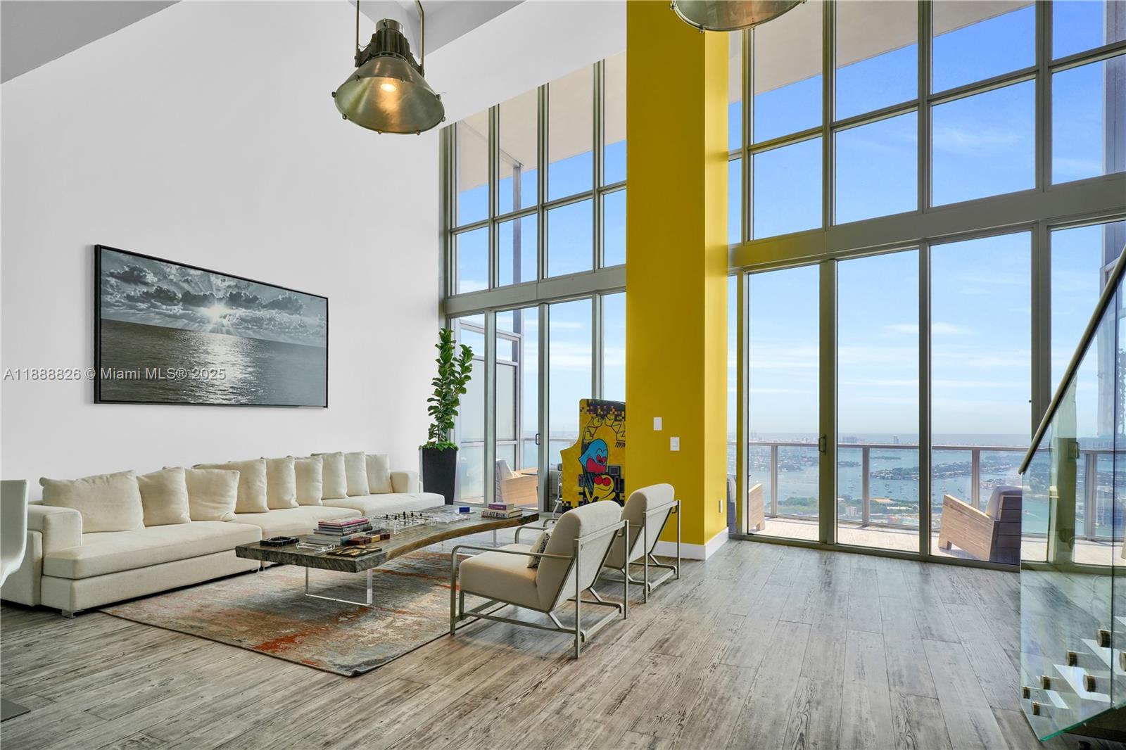 1100 Biscayne Blvd #PH6302 Miami, FL 33132