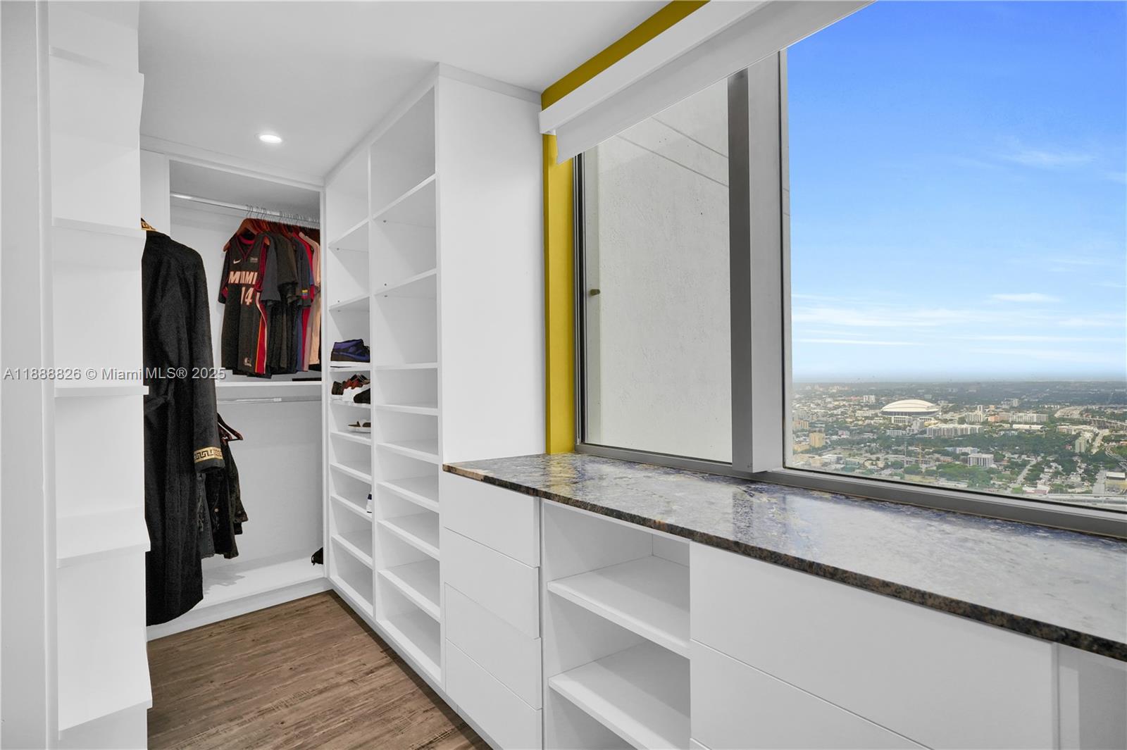 1100 Biscayne Blvd #PH6302 Miami, FL 33132