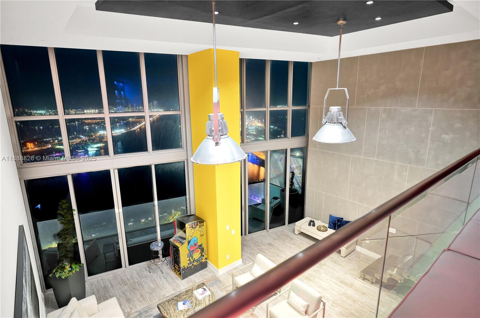 1100 Biscayne Blvd #PH6302 Miami, FL 33132