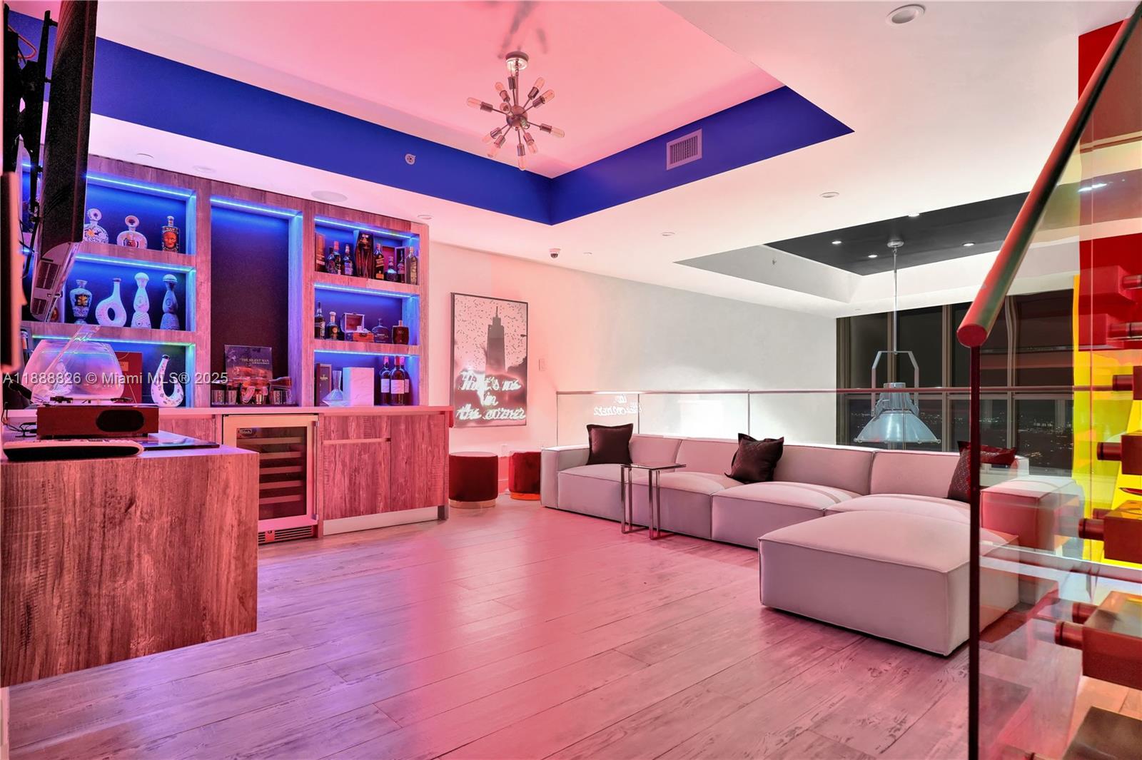 1100 Biscayne Blvd #PH6302 Miami, FL 33132