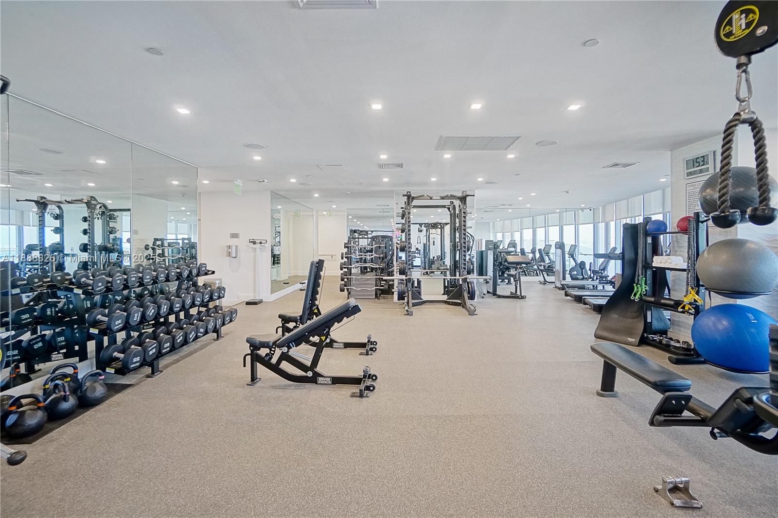 1100 Biscayne Blvd #PH6302 Miami, FL 33132