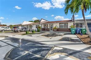 4255 SW 69th Ave