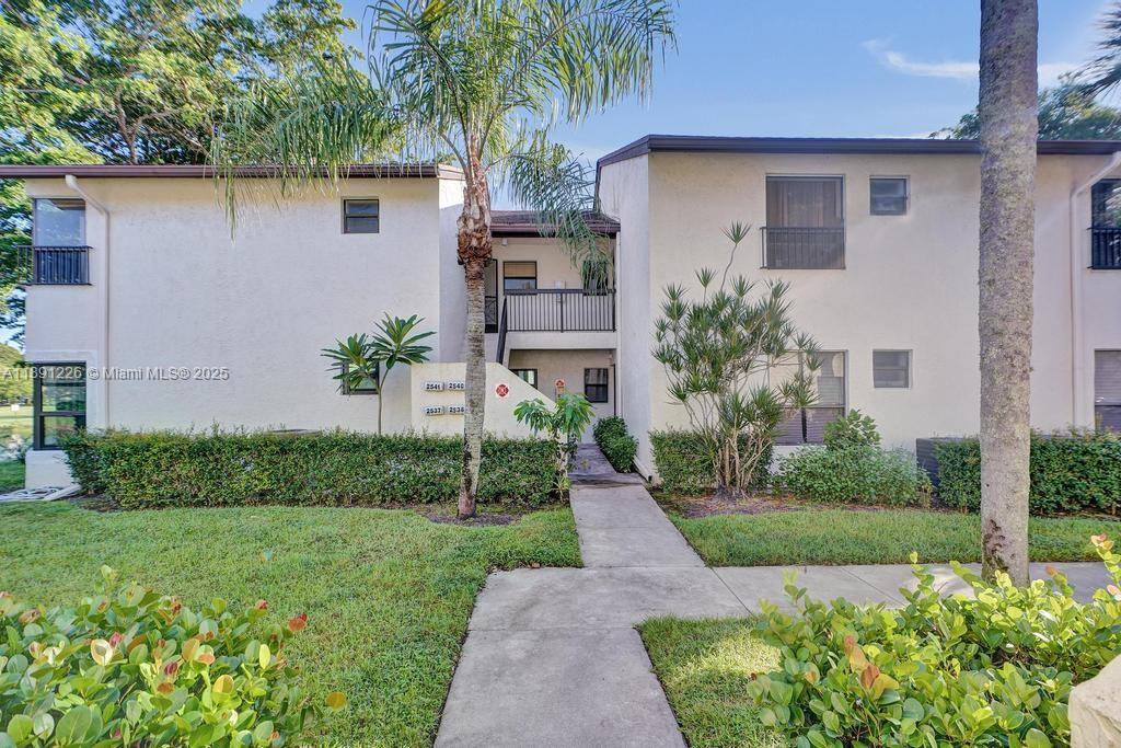 2541 N Carambola Cir N #1832