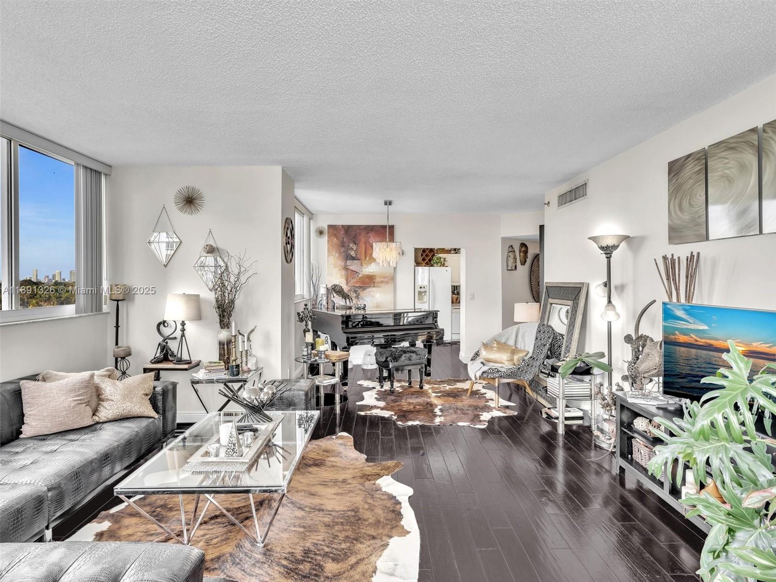 6422 Collins Ave #701