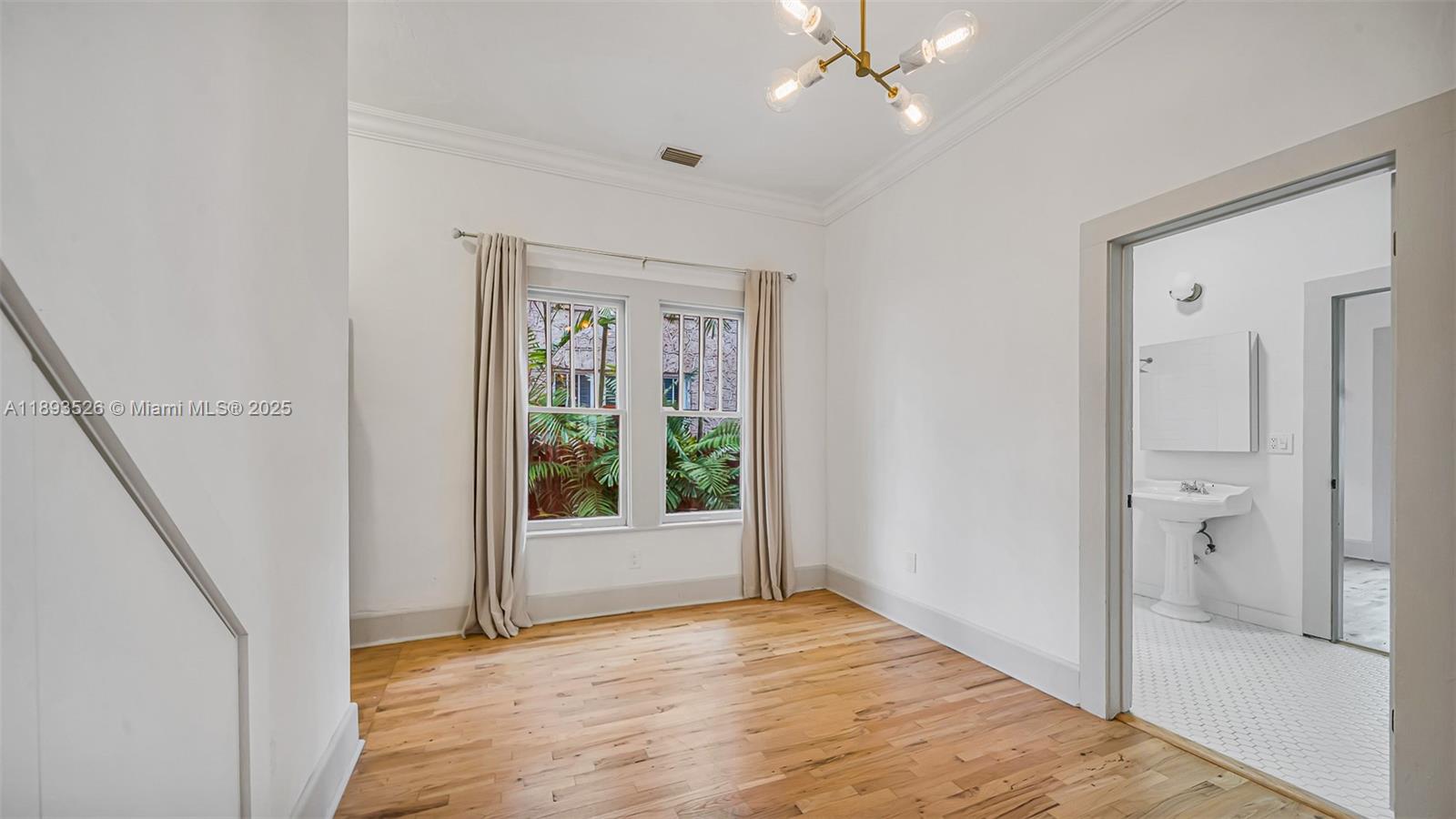 85 NE 46th St Miami, FL 33137