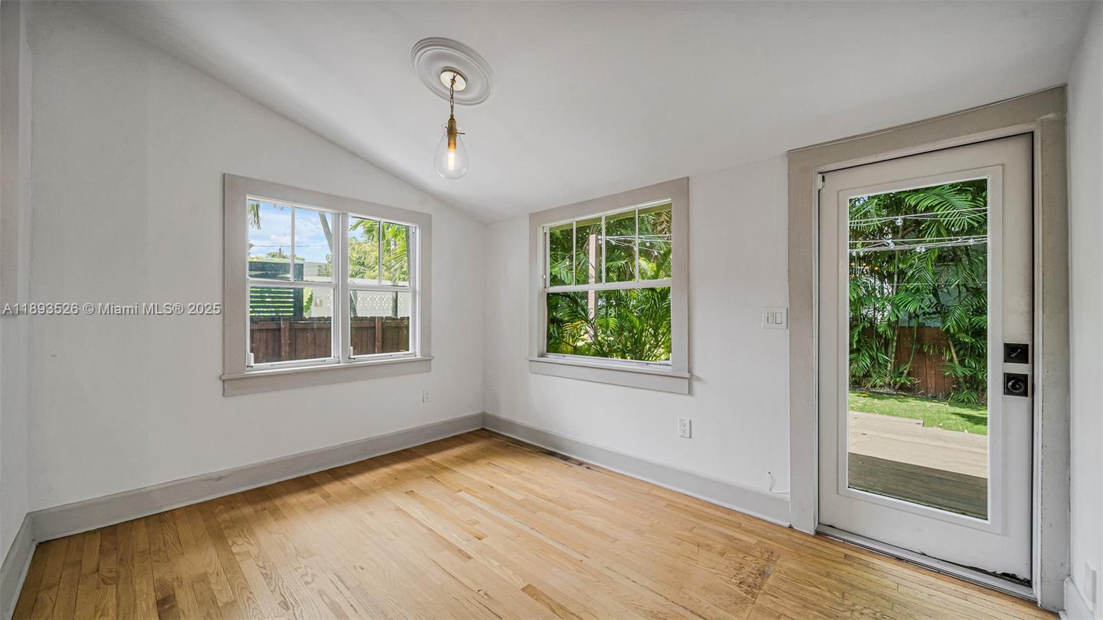 85 NE 46th St Miami, FL 33137