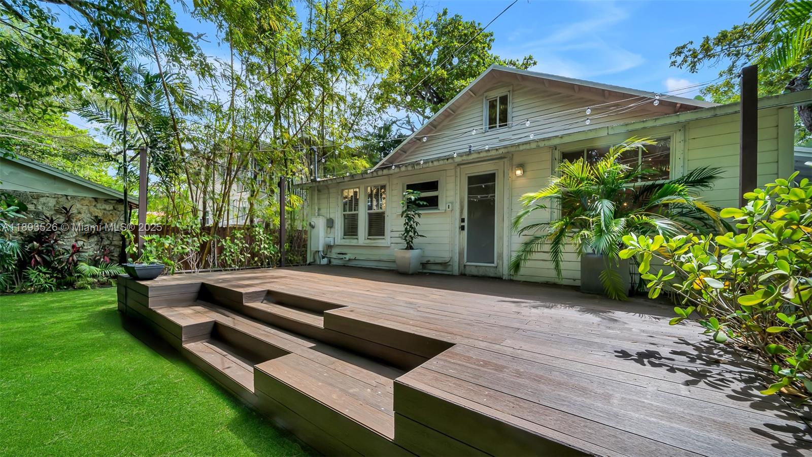 85 NE 46th St Miami, FL 33137