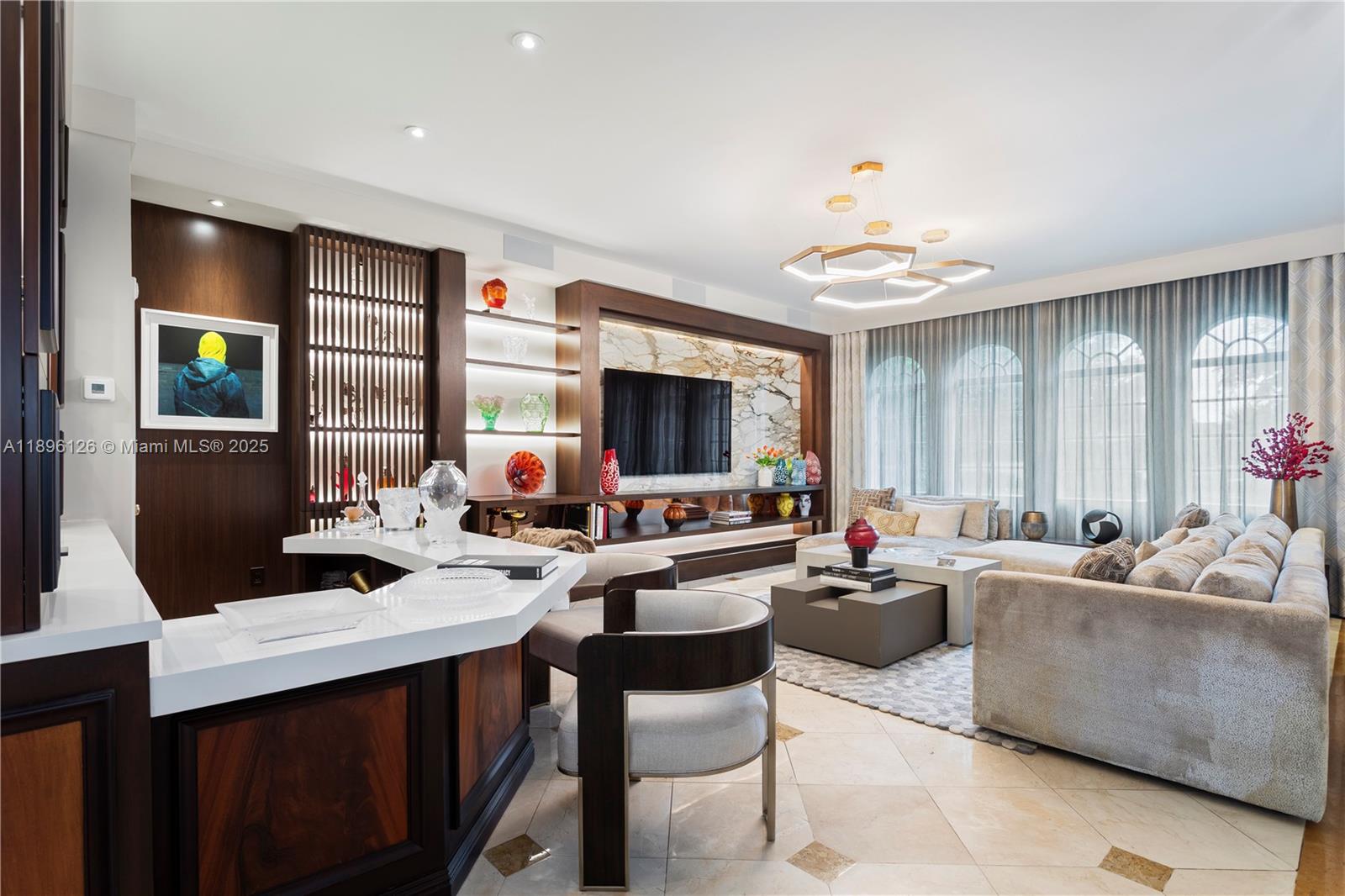 5801 Pine Tree Dr Miami Beach, FL 33140 5801 Pine Tree Dr Miami Beach, FL 33140