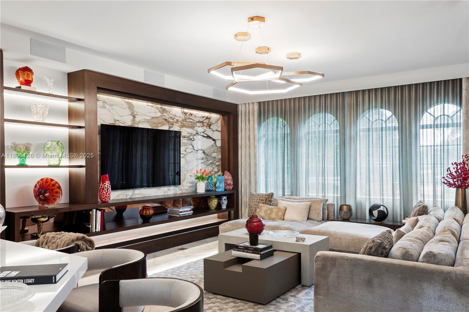 5801 Pine Tree Dr Miami Beach, FL 33140 5801 Pine Tree Dr Miami Beach, FL 33140
