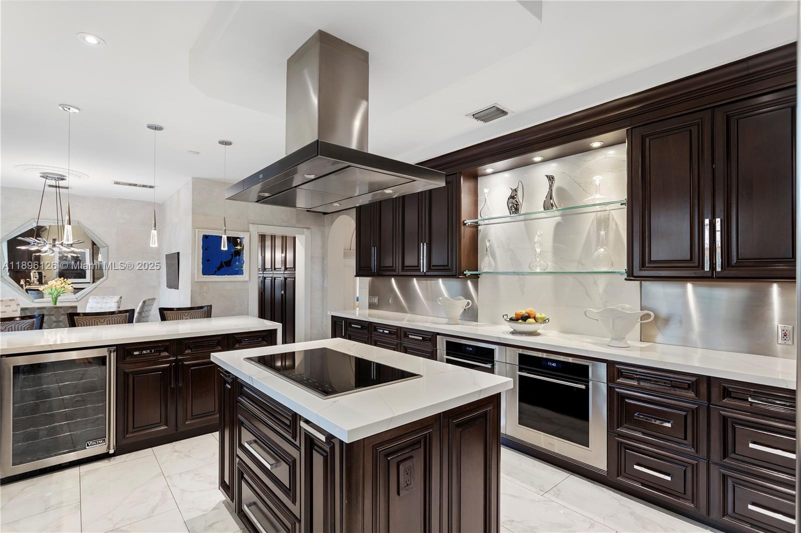 5801 Pine Tree Dr Miami Beach, FL 33140 5801 Pine Tree Dr Miami Beach, FL 33140