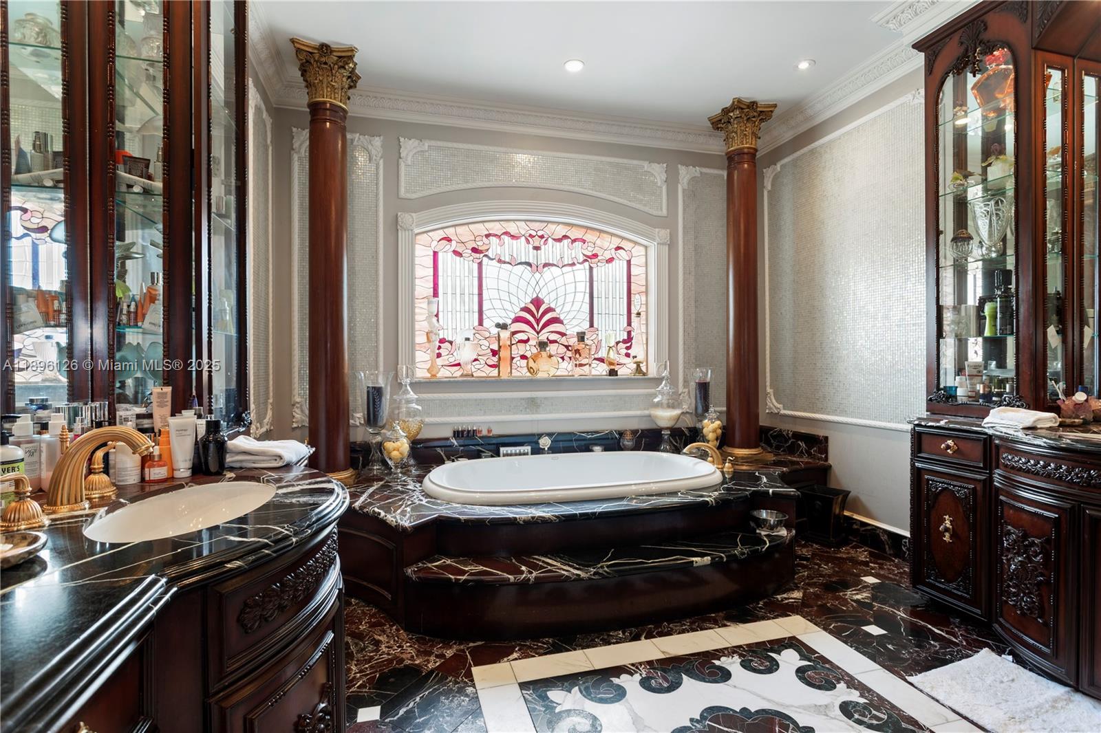5801 Pine Tree Dr Miami Beach, FL 33140 5801 Pine Tree Dr Miami Beach, FL 33140