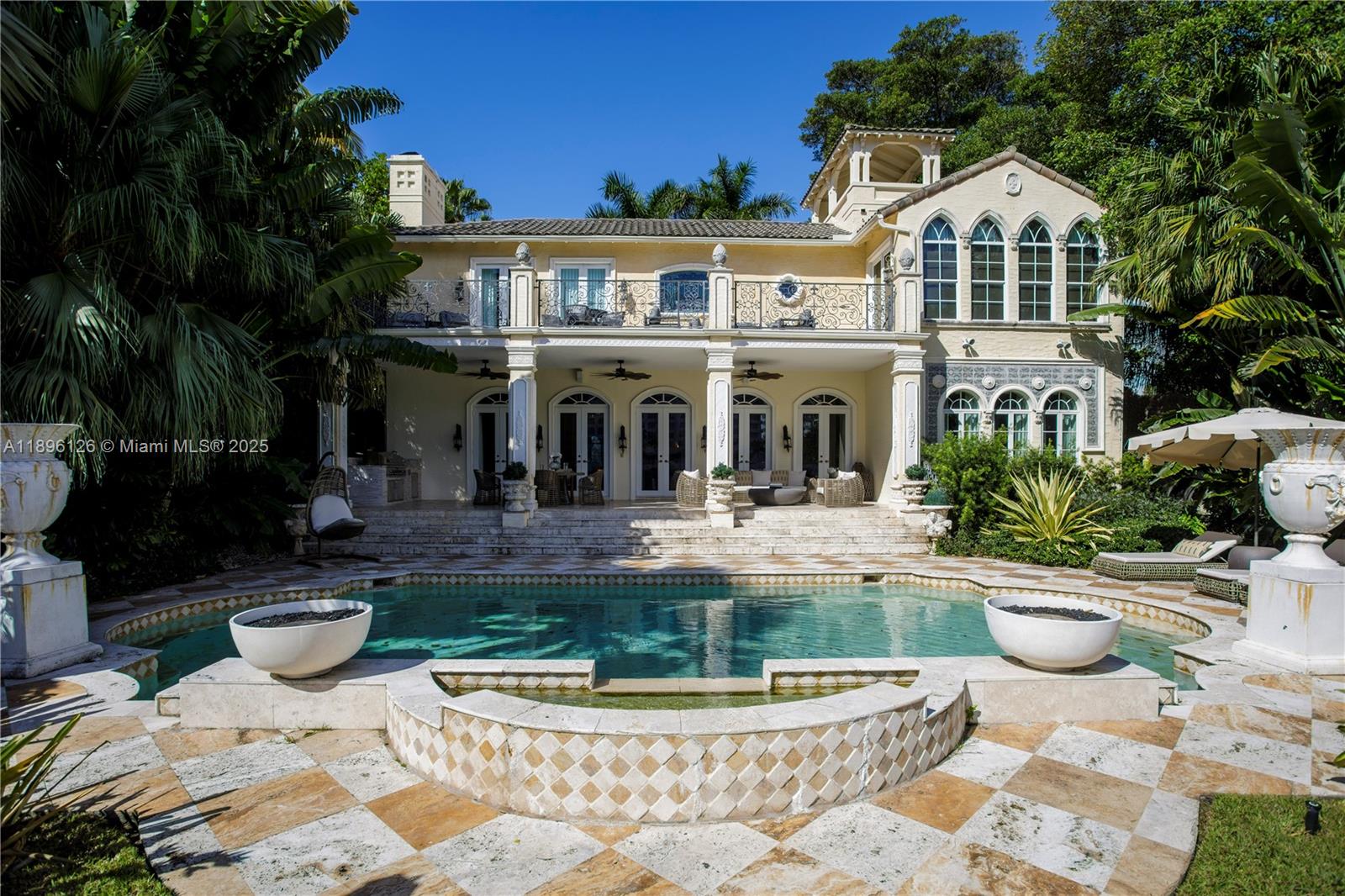 5801 Pine Tree Dr Miami Beach, FL 33140 5801 Pine Tree Dr Miami Beach, FL 33140