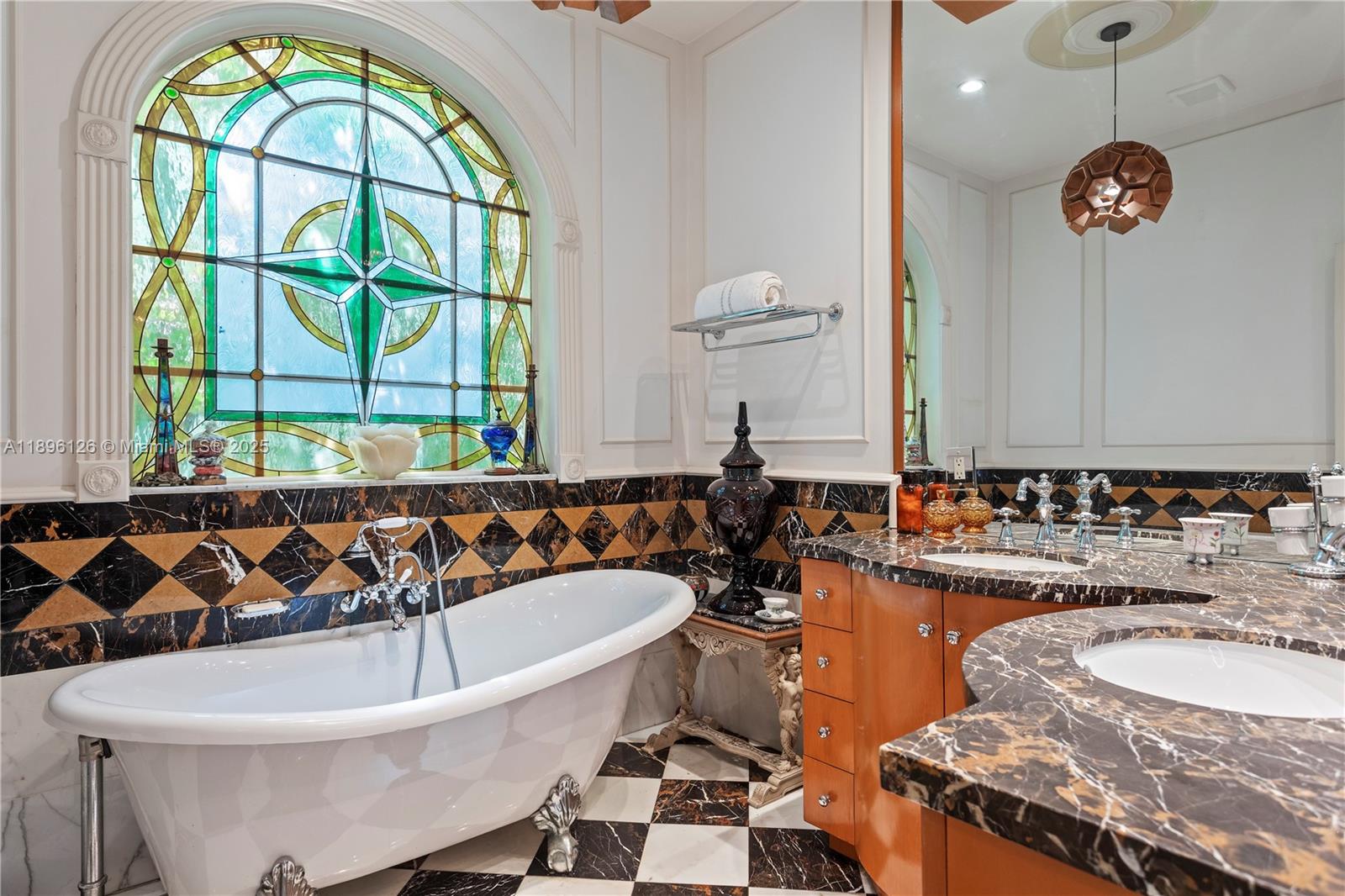 5801 Pine Tree Dr Miami Beach, FL 33140 5801 Pine Tree Dr Miami Beach, FL 33140