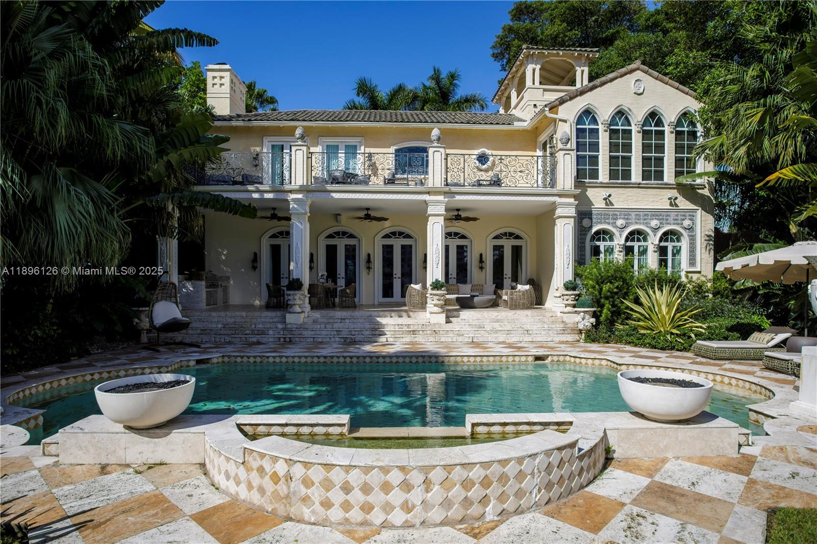 5801 Pine Tree Dr Miami Beach, FL 33140 5801 Pine Tree Dr Miami Beach, FL 33140