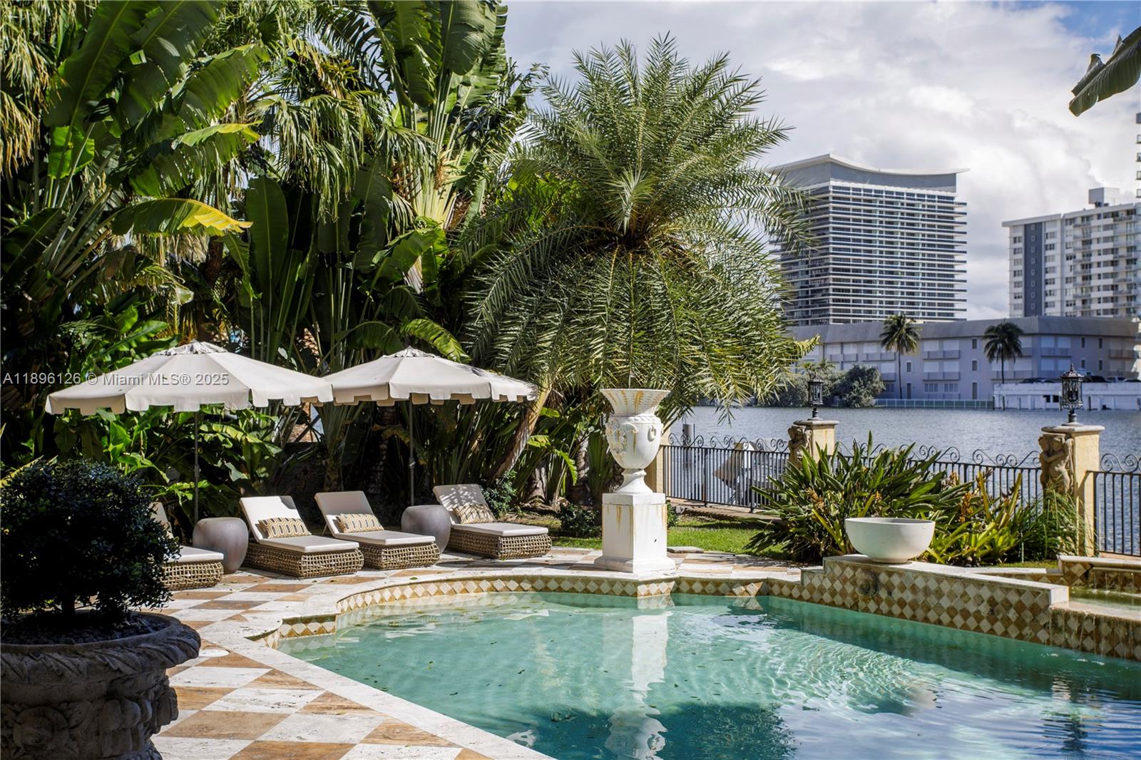 5801 Pine Tree Dr Miami Beach, FL 33140 5801 Pine Tree Dr Miami Beach, FL 33140