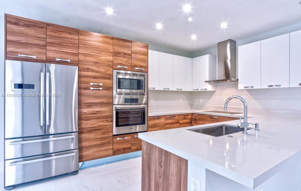 718 Valencia Ave #202 Coral Gables, FL 33134