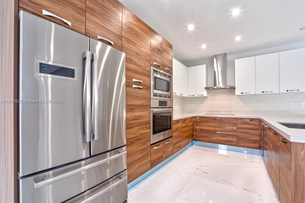 718 Valencia Ave #202 Coral Gables, FL 33134