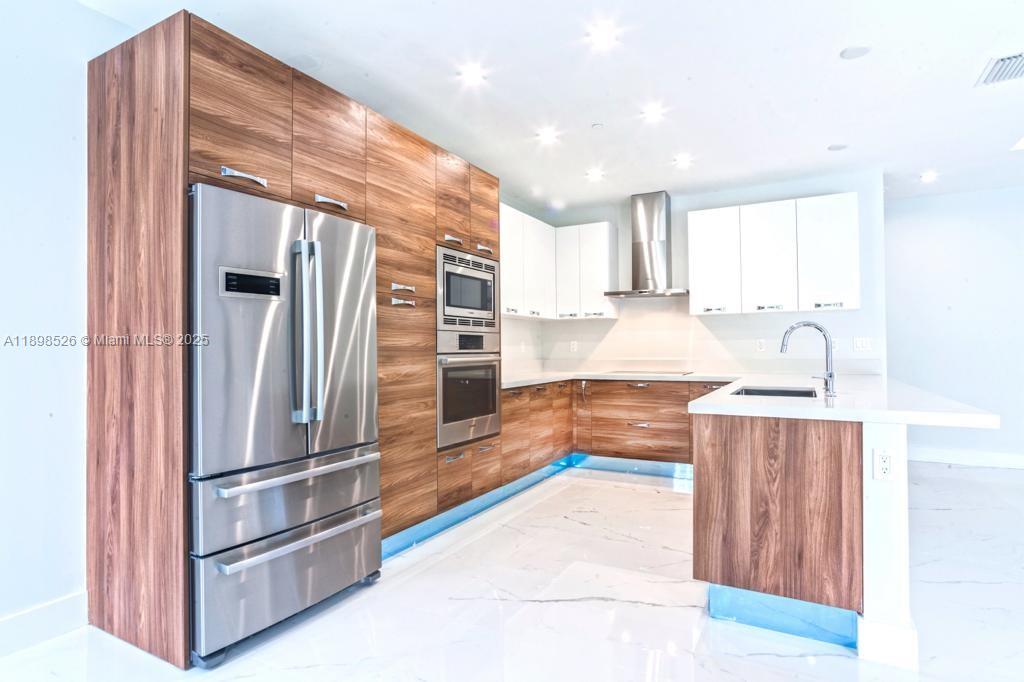 718 Valencia Ave #202 Coral Gables, FL 33134