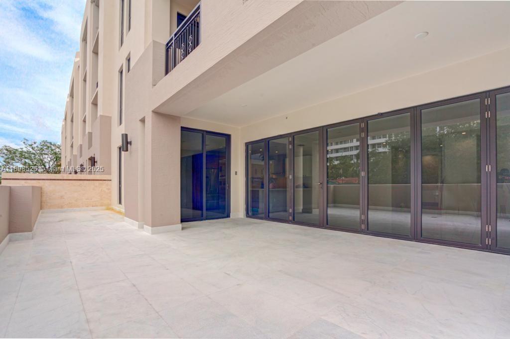 718 Valencia Ave #202 Coral Gables, FL 33134