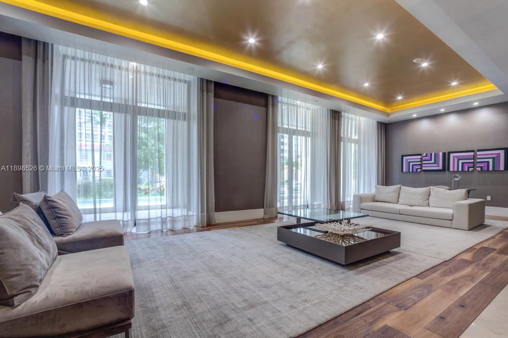 718 Valencia Ave #202 Coral Gables, FL 33134