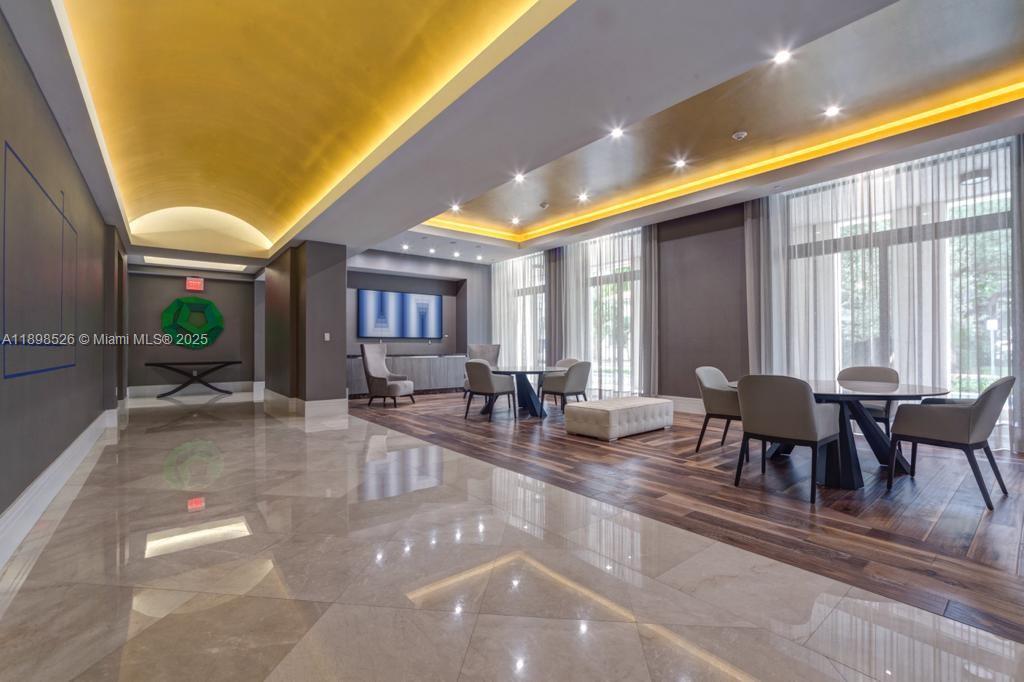 718 Valencia Ave #202 Coral Gables, FL 33134