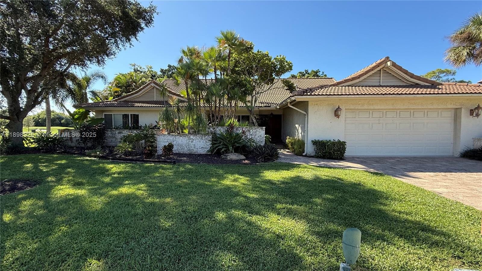 10134 Boca Woods Ln #10134 Boca Raton, FL 33428