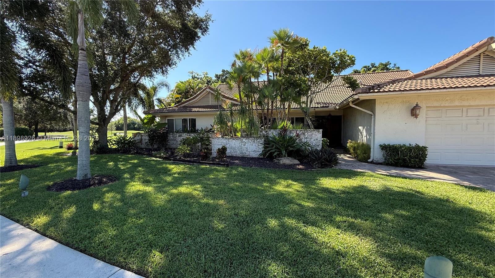 10134 Boca Woods Ln #10134 Boca Raton, FL 33428