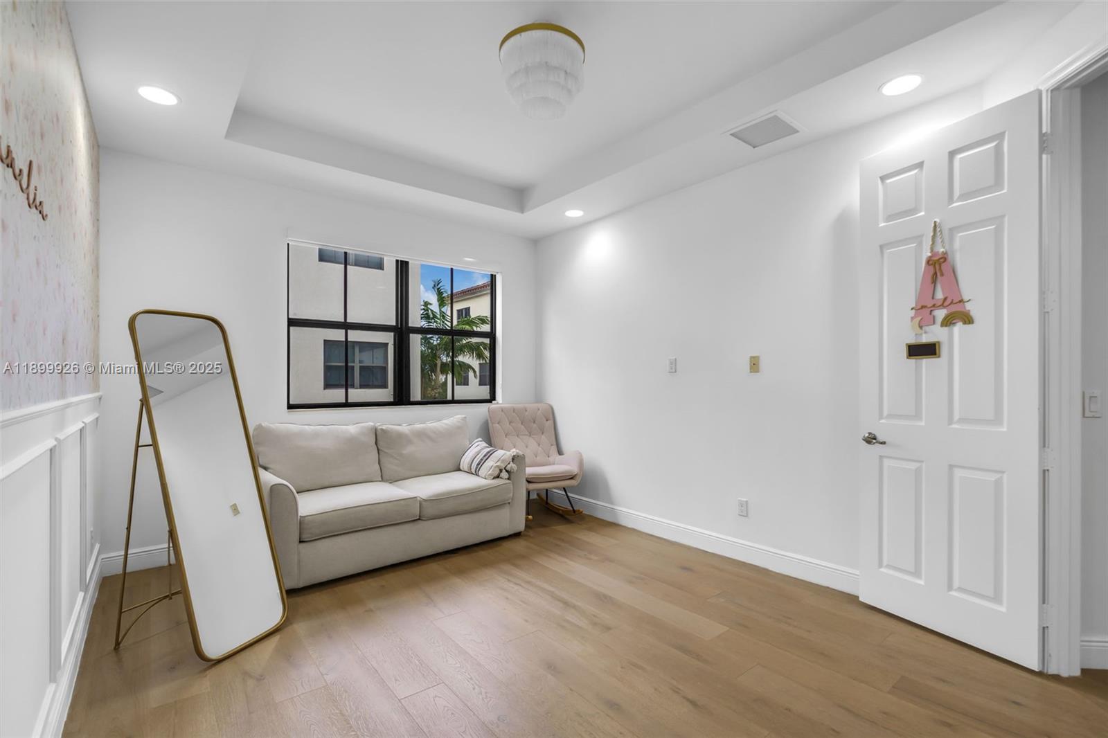 8449 NW 51st Ter Doral, FL 33166