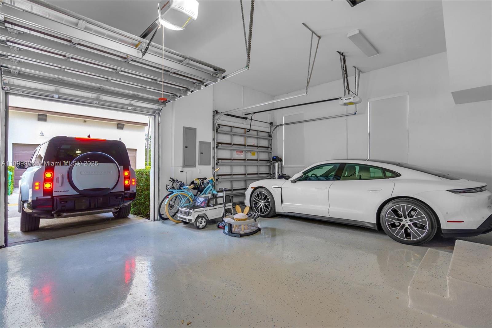 8449 NW 51st Ter Doral, FL 33166