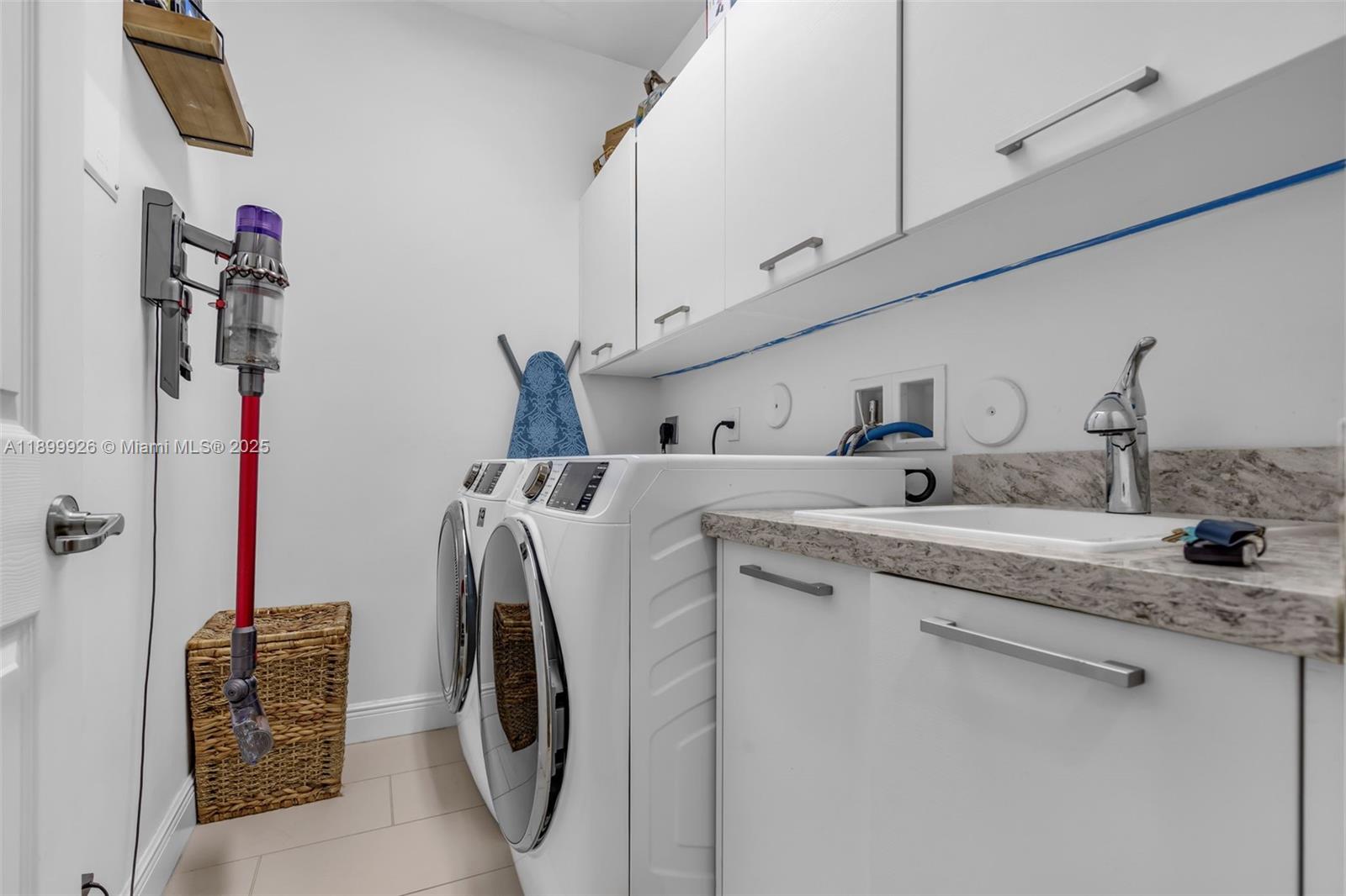 8449 NW 51st Ter Doral, FL 33166