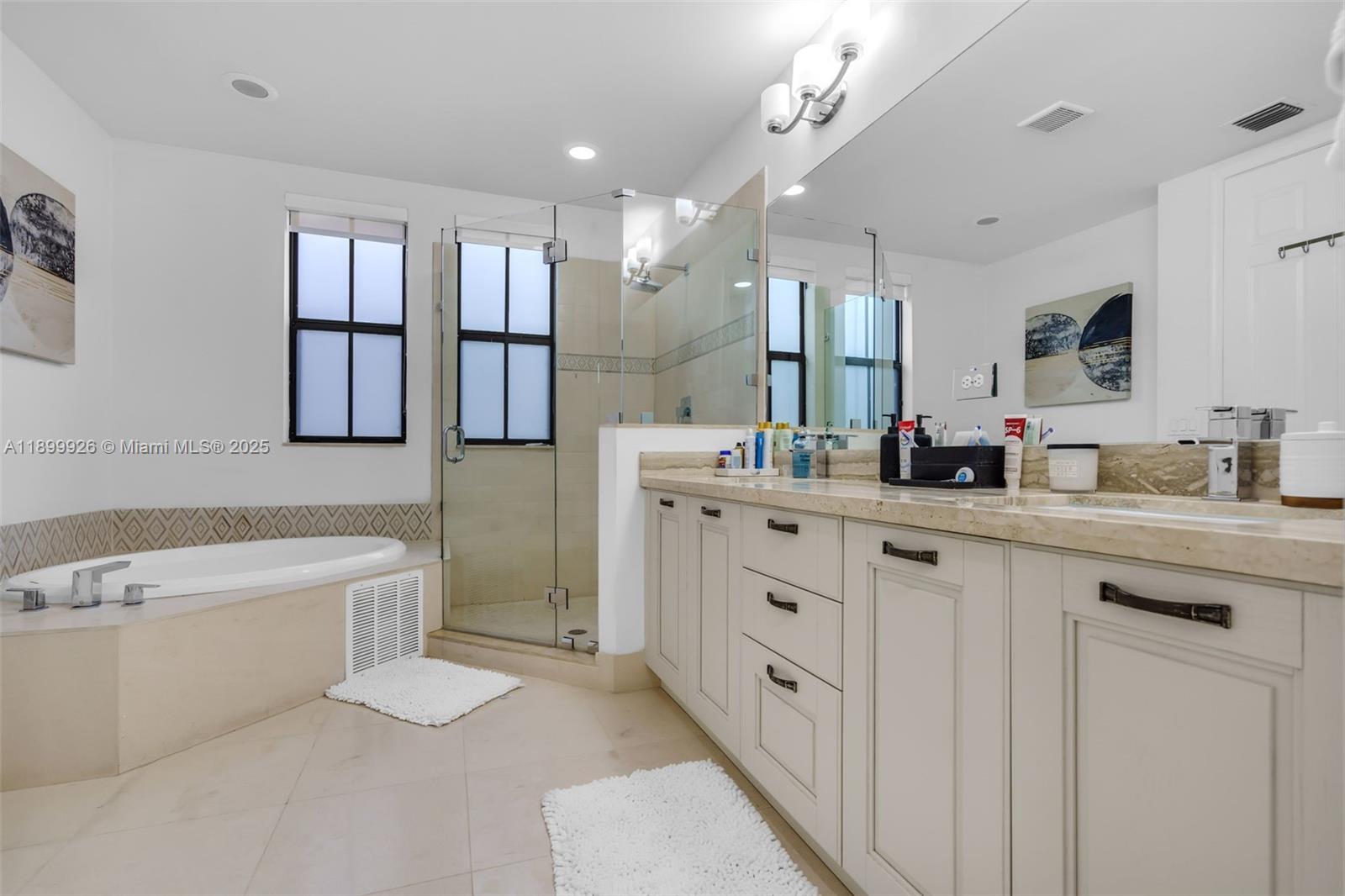 8449 NW 51st Ter Doral, FL 33166