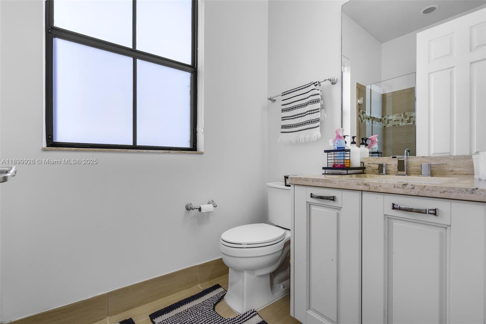 8449 NW 51st Ter Doral, FL 33166