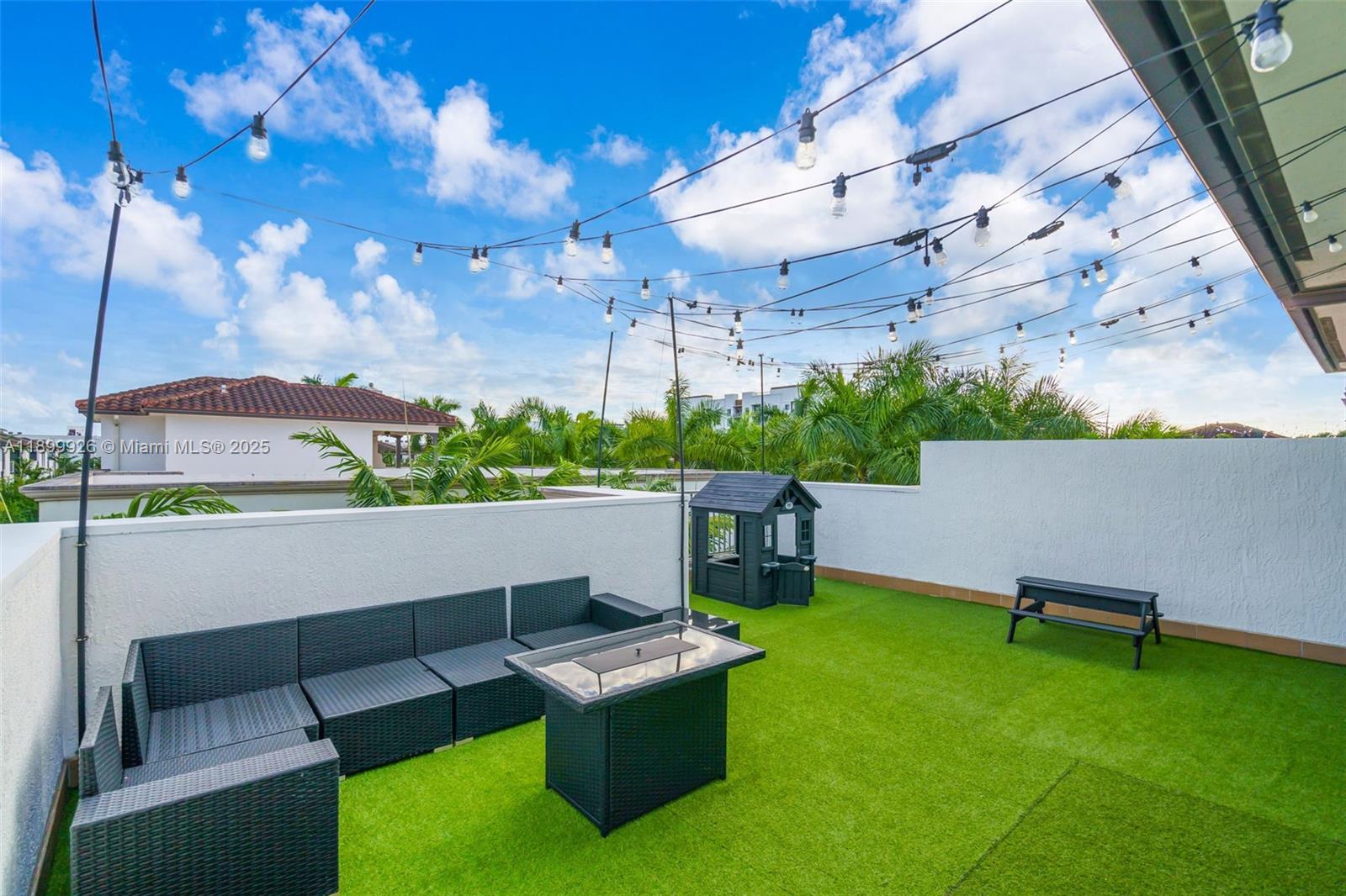 8449 NW 51st Ter Doral, FL 33166