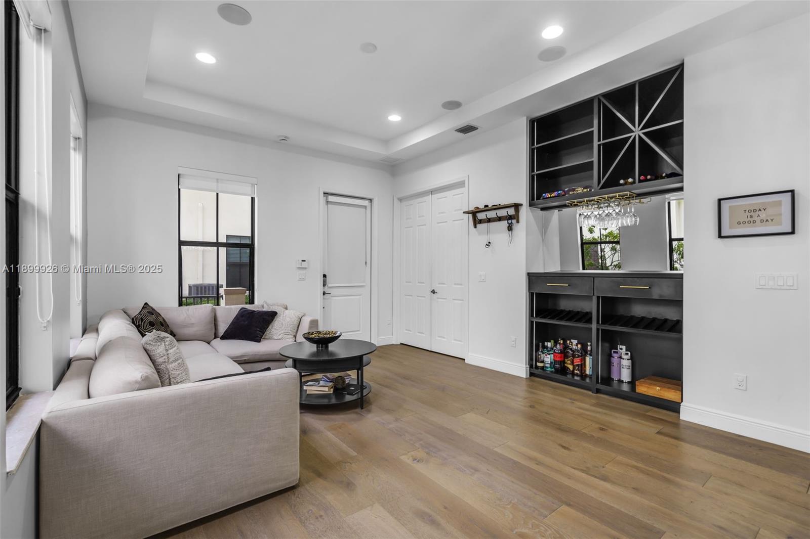 8449 NW 51st Ter Doral, FL 33166