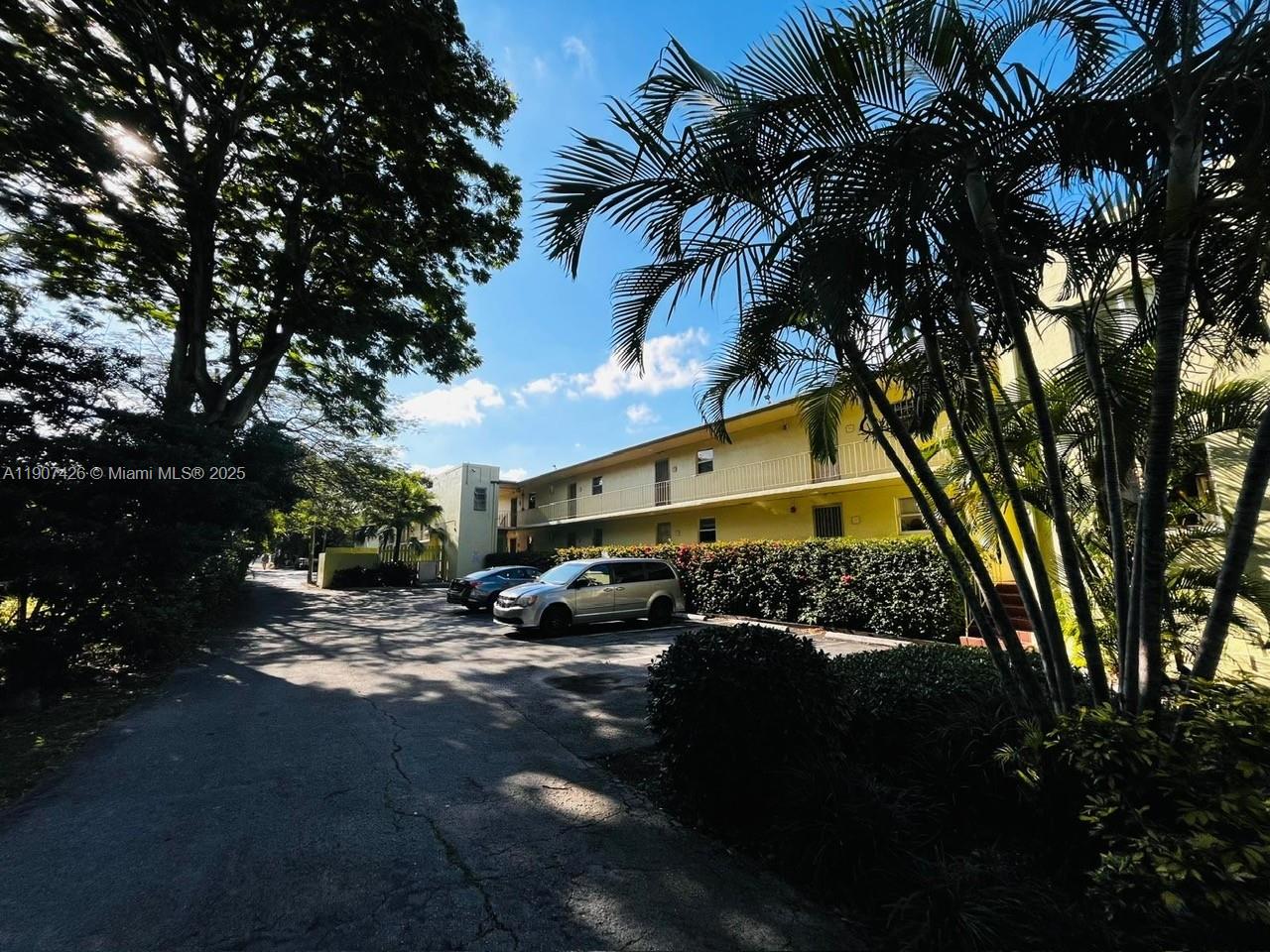 520 NE 38th St #8 Miami, FL 33137