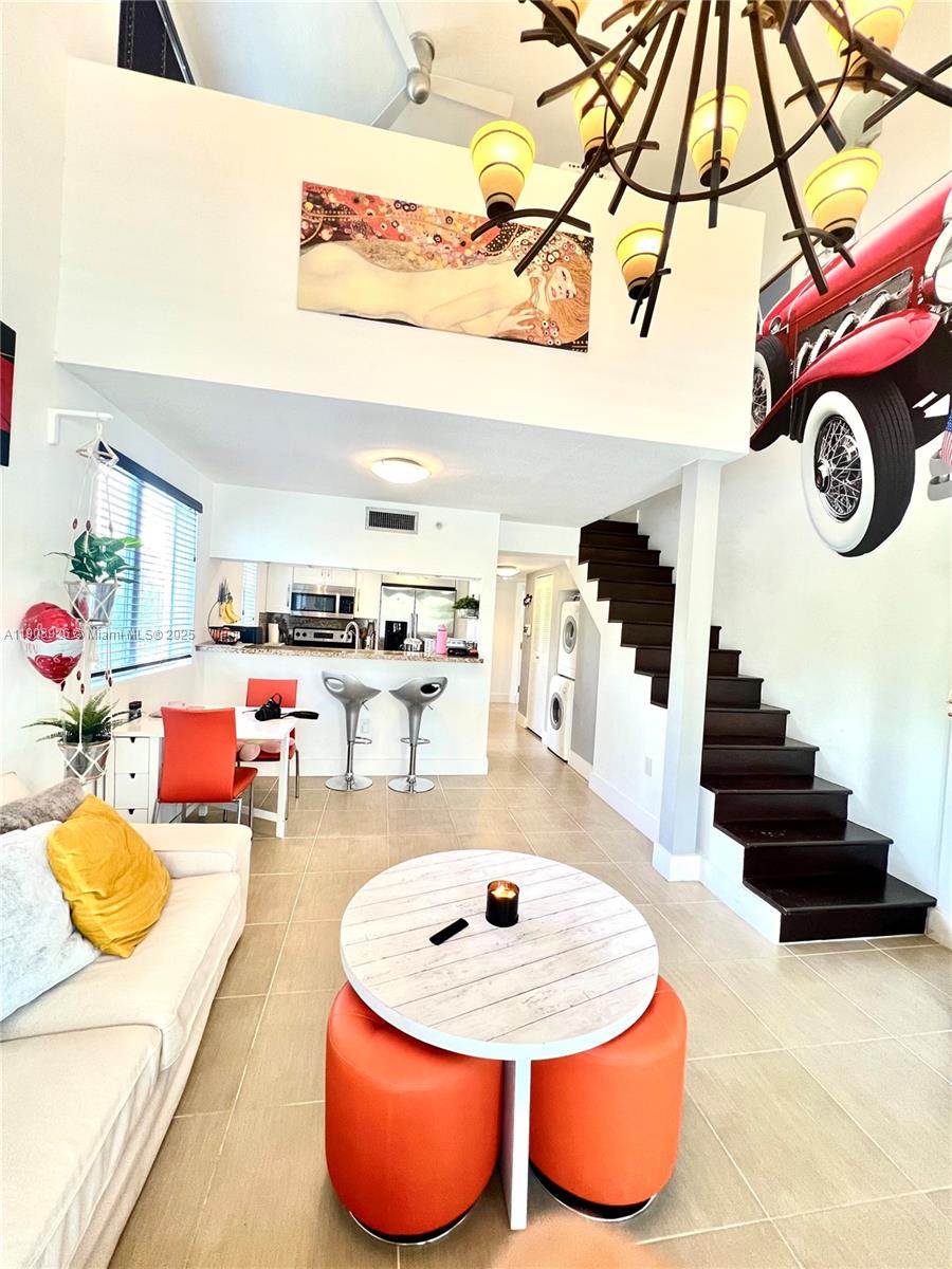 498 SW 2nd St #201 Miami, FL 33130