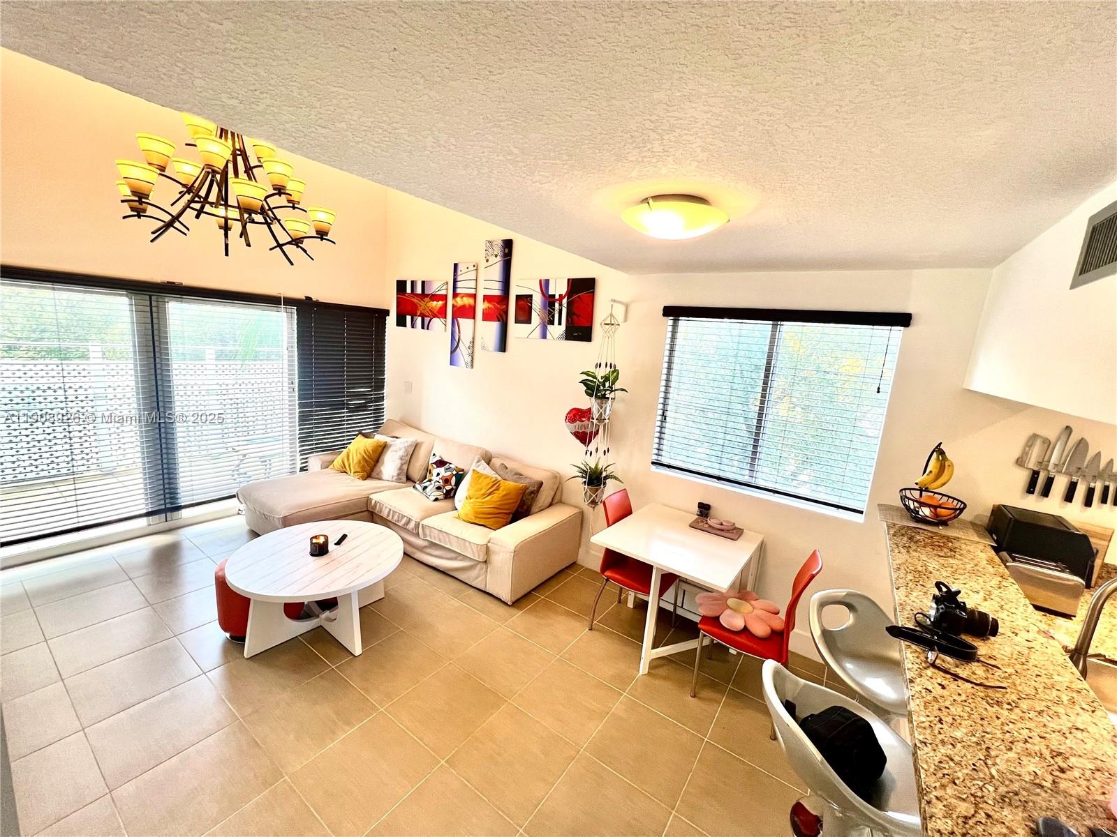 498 SW 2nd St #201 Miami, FL 33130