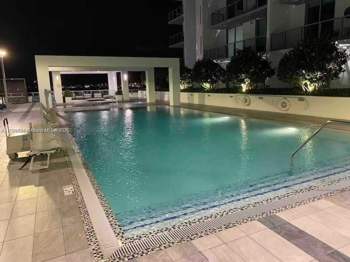 image Quadro Condo28