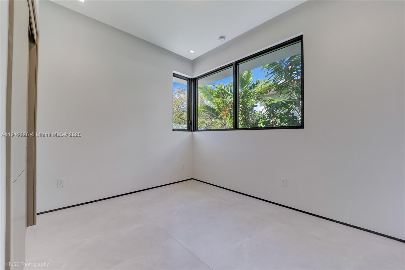 5825 Alton Rd Miami Beach, FL 33140