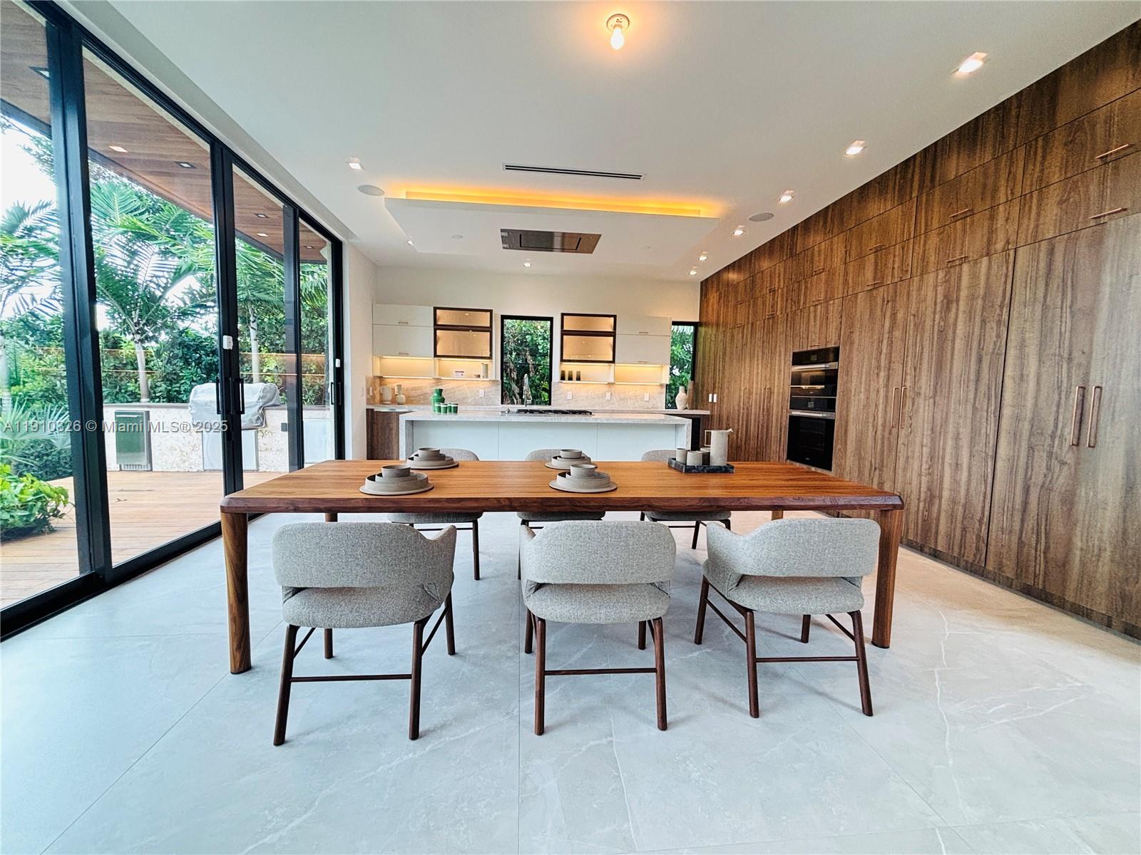 5825 Alton Rd Miami Beach, FL 33140