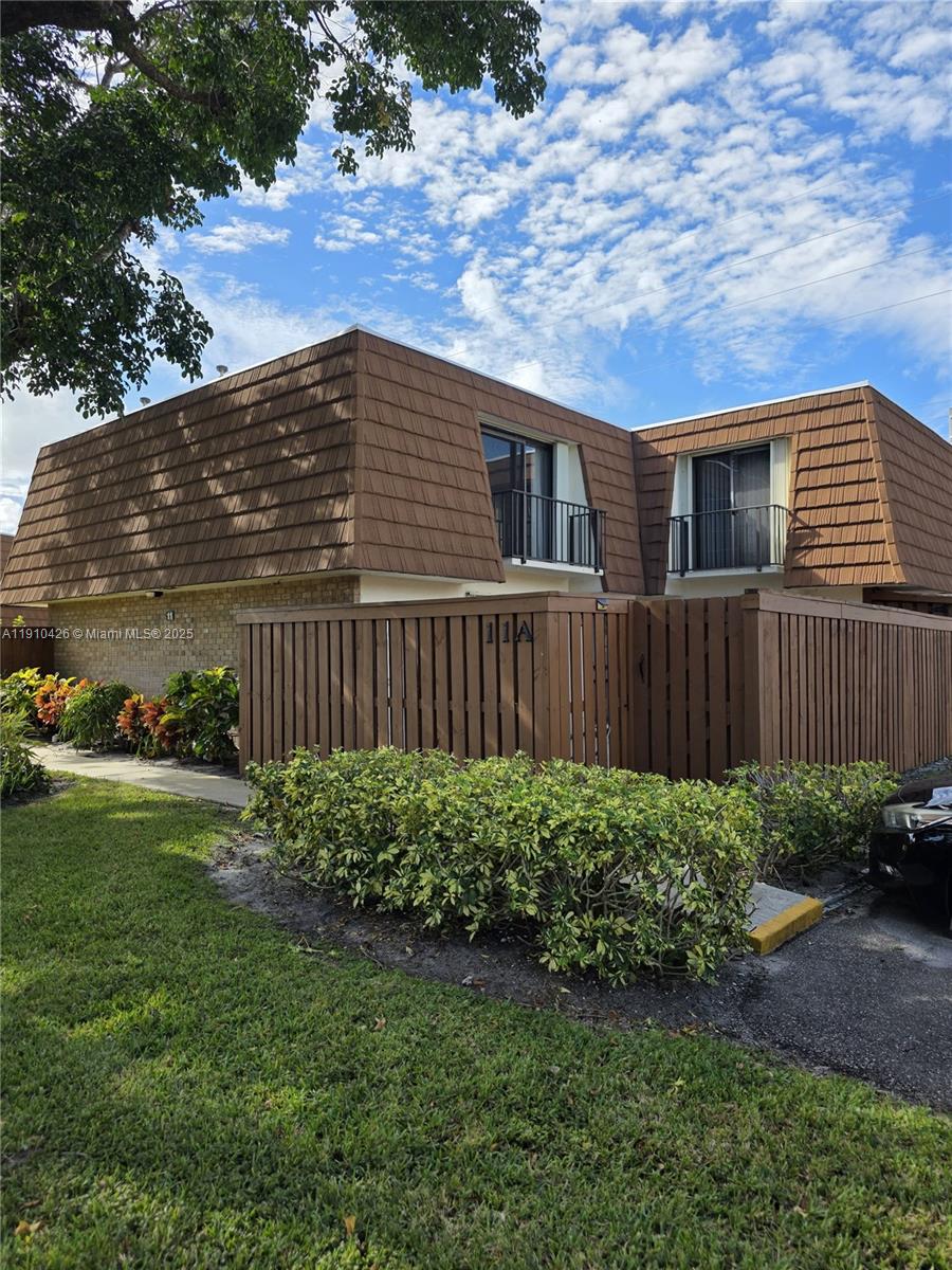 3900 County Line Rd #11A