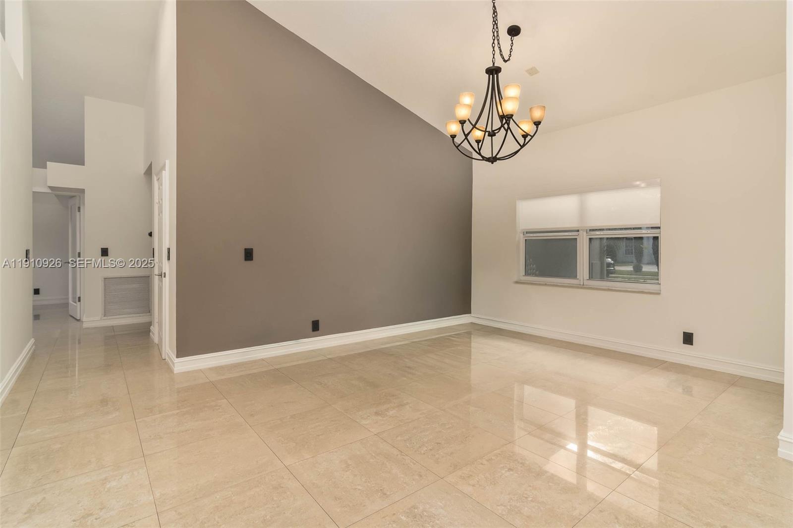 1222 Manor Ct Weston, FL 33326