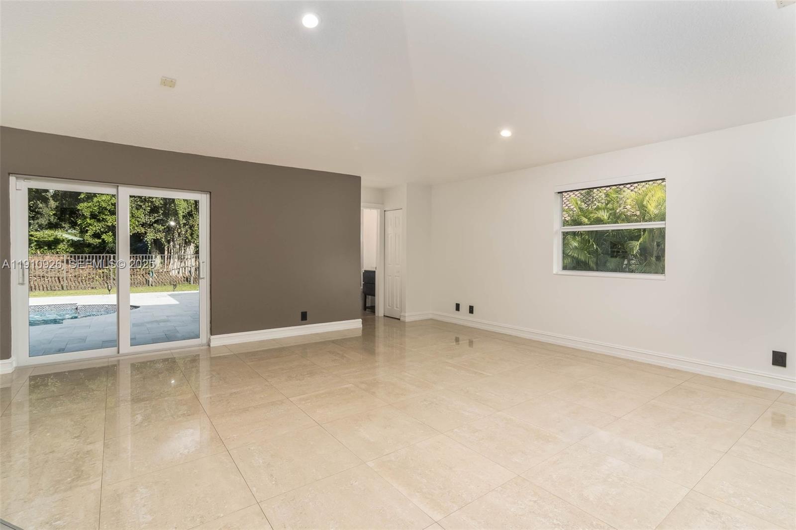 1222 Manor Ct Weston, FL 33326