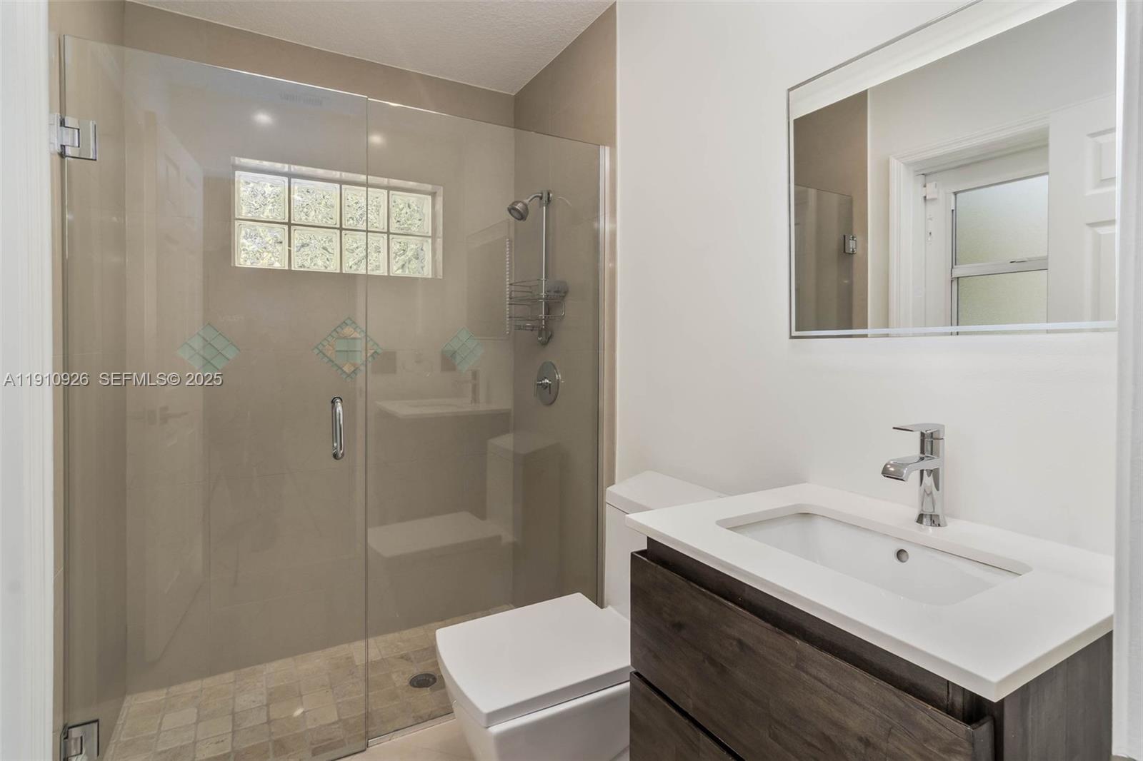 1222 Manor Ct Weston, FL 33326