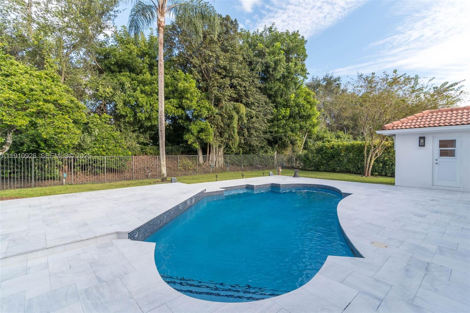 1222 Manor Ct Weston, FL 33326