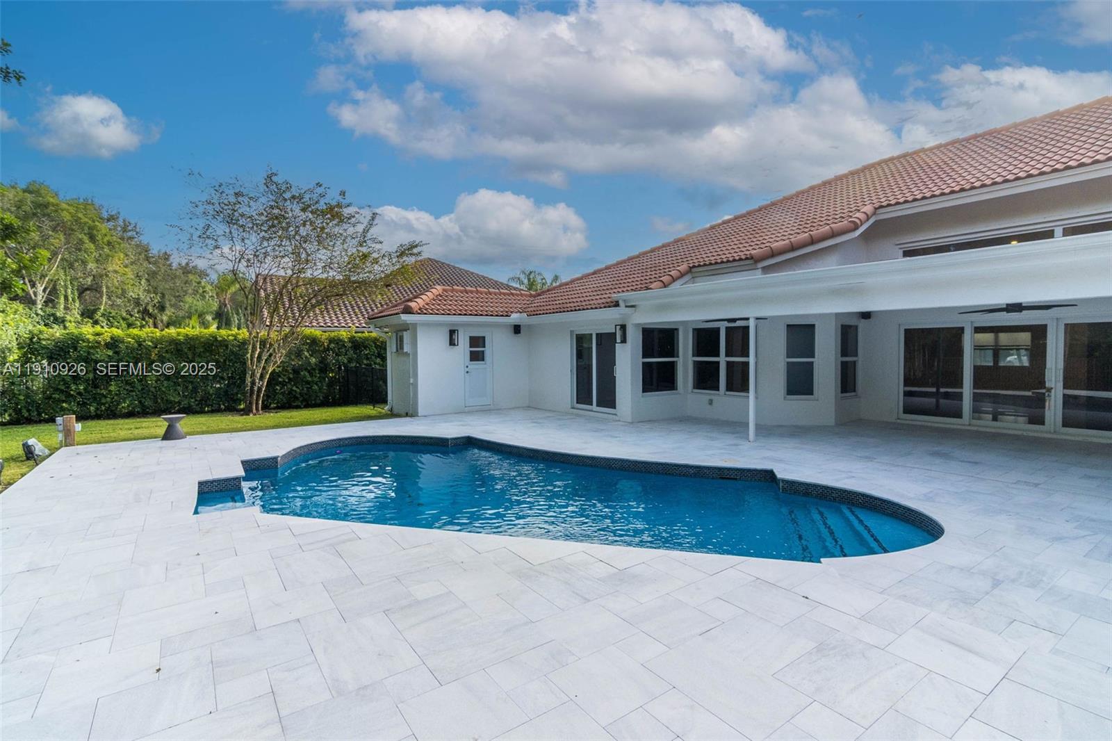 1222 Manor Ct Weston, FL 33326